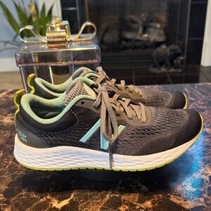 New Balance WARISSC3 Fresh Foam Arishi v3 Gray Running Sneakers - Women’s Size 7